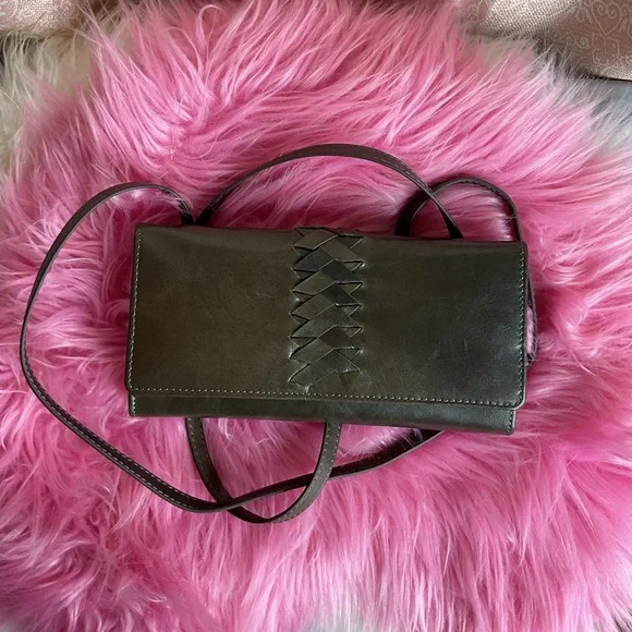 Lodis RFID Crossbody Leather Wallet NWOT - Picture 1 of 7